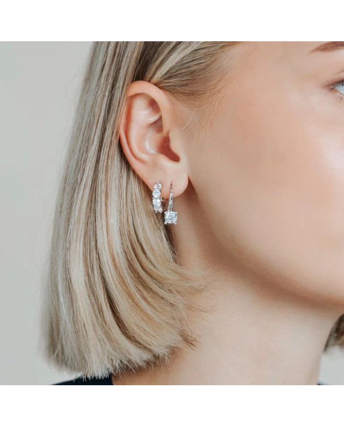 orecchini cerchi in argento con zirconi